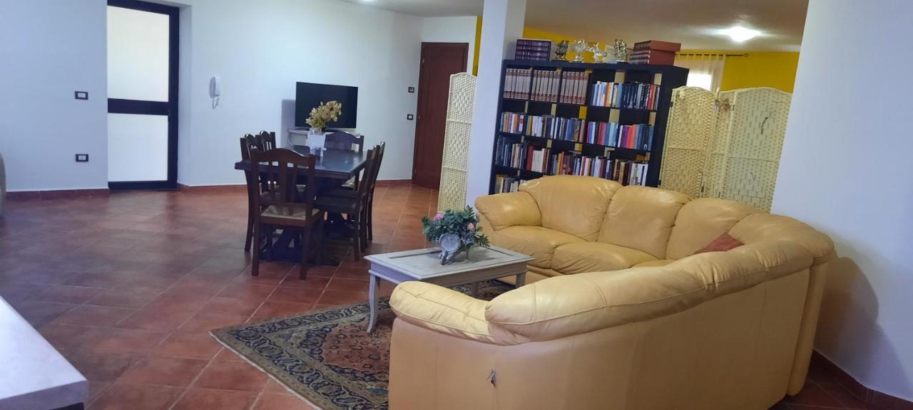Studio Seminterrato Villa Armonia Iun:P2030 오로세 외부 사진