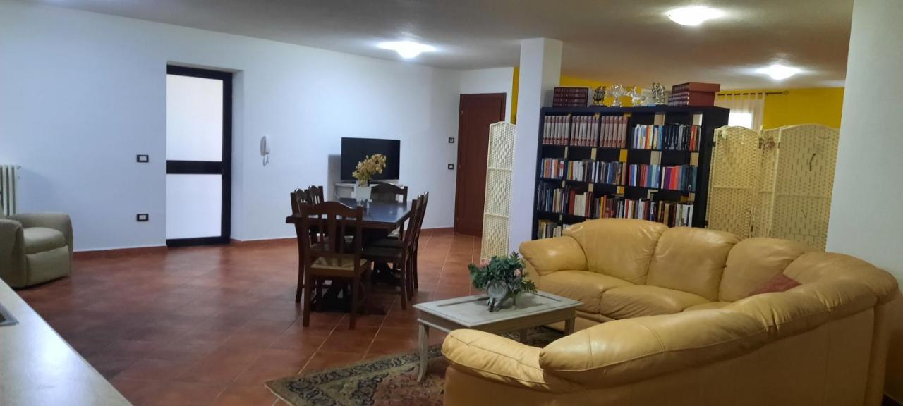 Studio Seminterrato Villa Armonia Iun:P2030 오로세 외부 사진